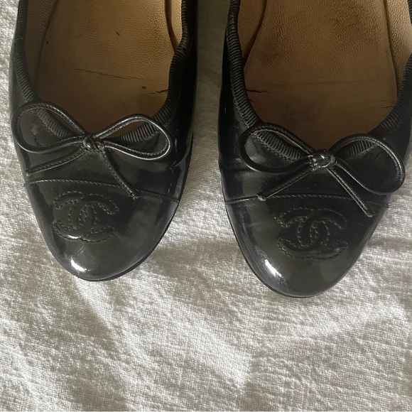 Chanel Black Ballet Flats Shoes - Picture 5 of 6